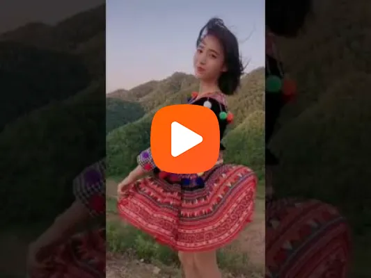 Video Cô gái có hình xăm độc đáo kỳ lạ