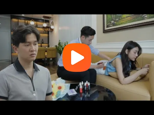 Video Nhân dịp nghỉ hè cô giáo trẻ cùng chồng ra quán cafe chơi