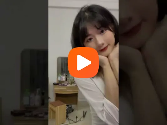 Video Trong khi live stream Nhung Nguyễn Boutique Hải Phòng lộ hàng